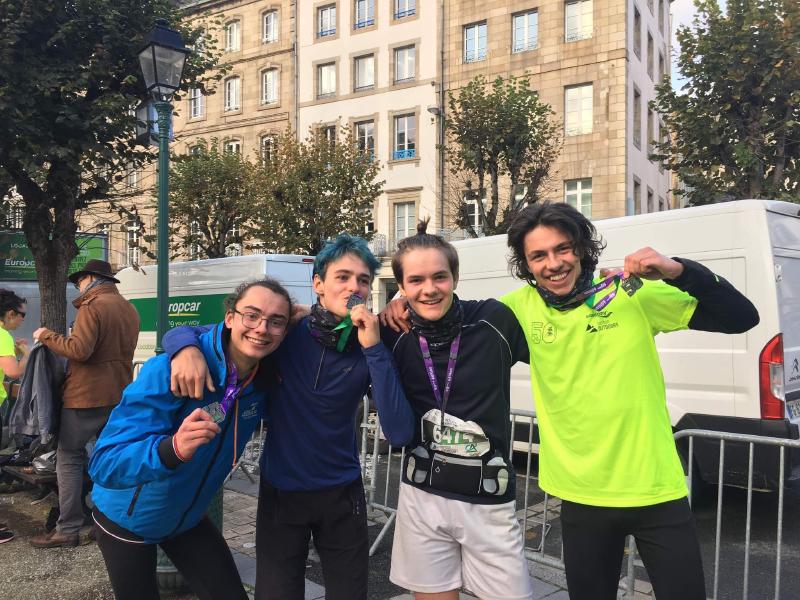 Featured image of post Running